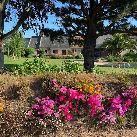 Holiday home Les Petites Maisons De La Clarte *